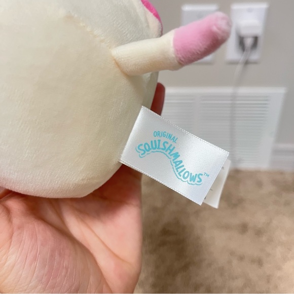 Squishmallow 5" Caedyn (Heart Nose Cow) - Valentines Exclusive BNWT - Picture 2 of 6